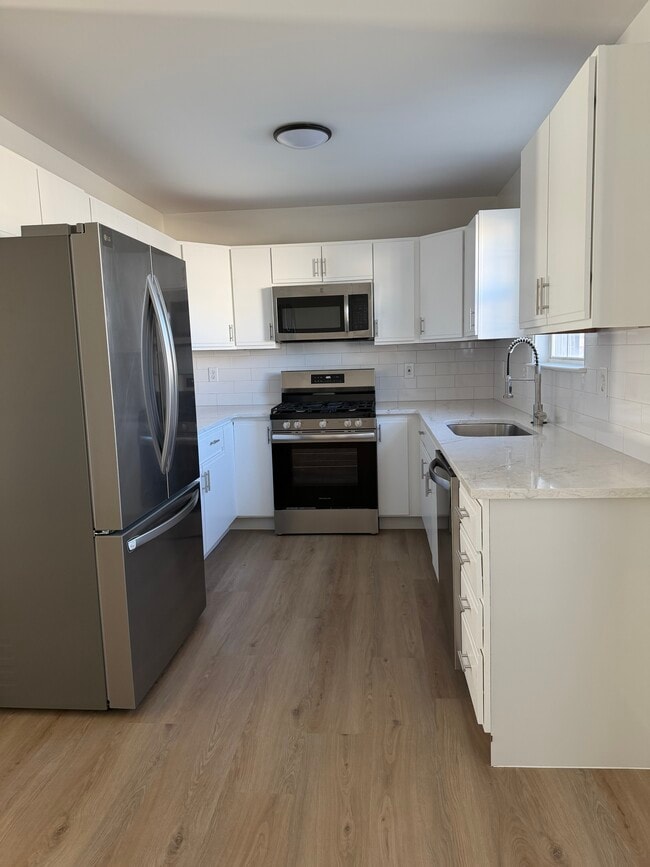 Building Photo - 517 Aidone Dr