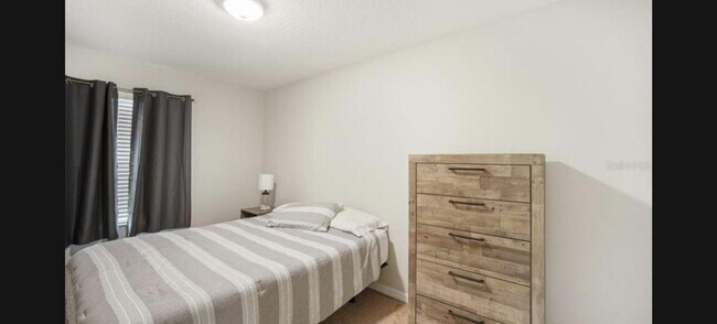 Building Photo - Town House 3/2.5 in Riverview