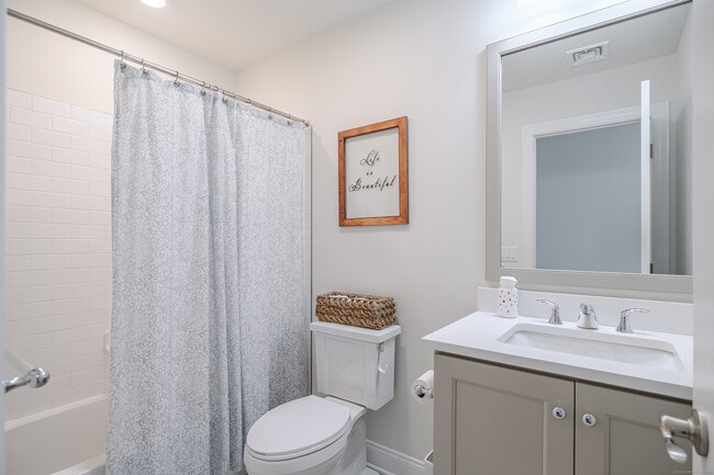 Building Photo - 159 Brentwood Cir