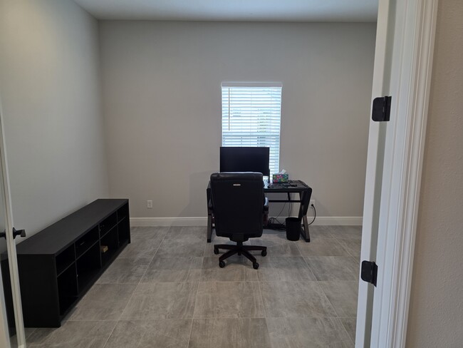 Building Photo - 10989 Rustic Timber Lp