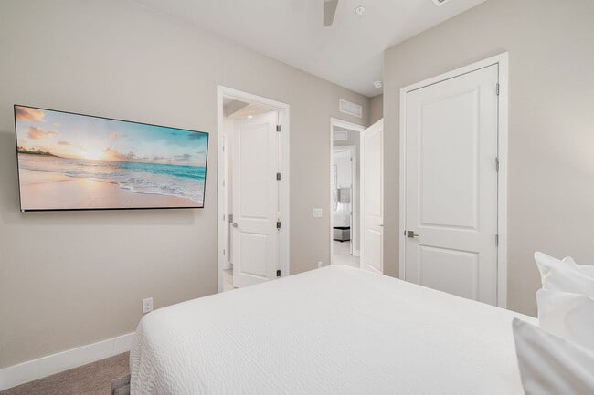 Building Photo - 7770 Sandy Ridge Dr