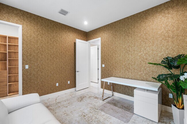 Building Photo - 8233 Crystal Downs Ave