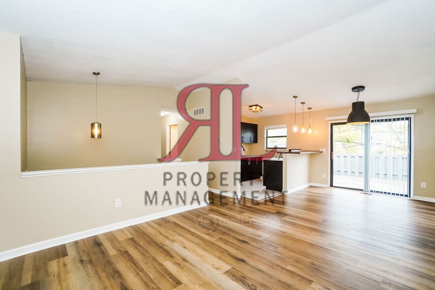 Building Photo - 836 Hickok Dr