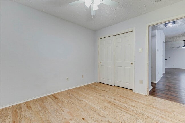 Building Photo - 3518 Pecan Point Dr