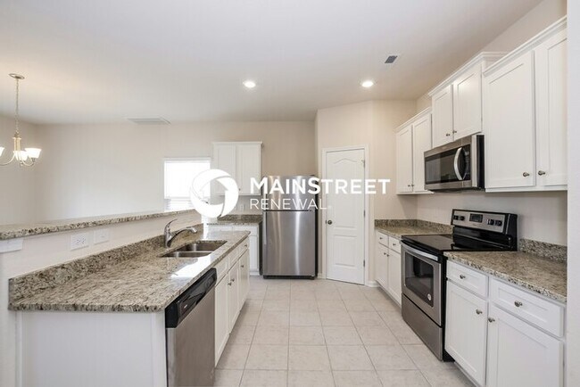 Building Photo - 4 Bedroom Pet-Friendly Home in Charlotte, ...