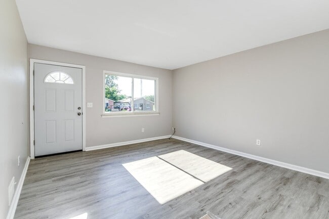 Building Photo - Introducing a beautiful 3 bedroom, 1 bathr...