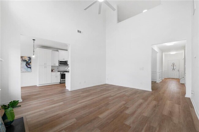 Building Photo - 1055 Red Cedar Trail