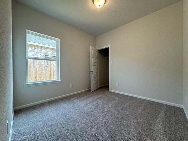 Building Photo - 27395 Axis Deer Trl