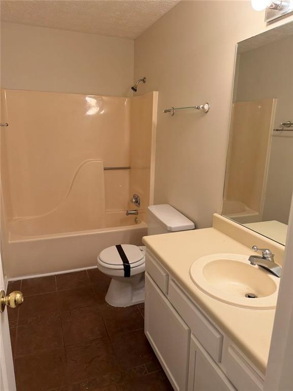 Building Photo - 1819 Cres Hill Dr NW