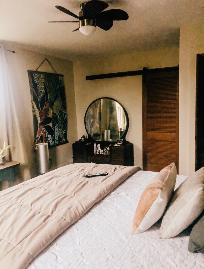 Bedroom 2 - 2113 Toledano St