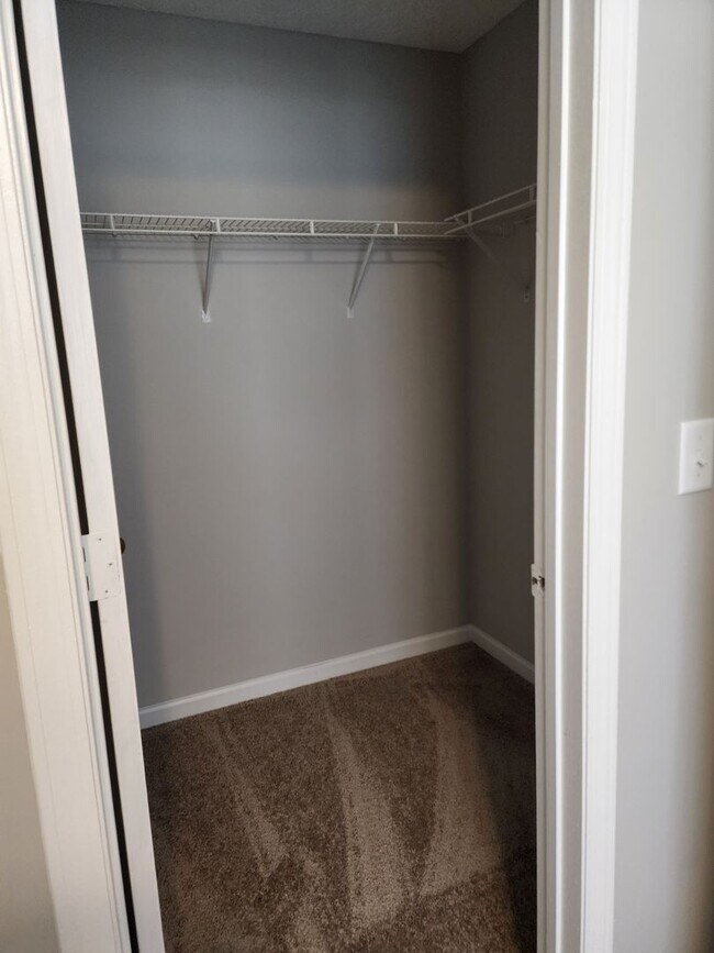 Building Photo - Three Bedroom Two Bath Home in Deerfield Farms Dayton, Indiana