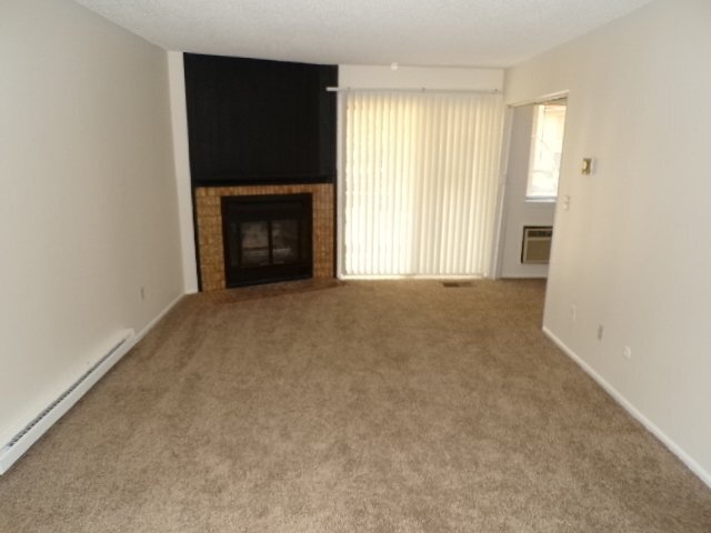 Building Photo - Ranch Style Condo in Aurora (14KE#417)