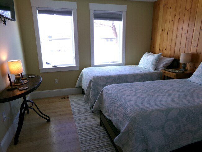 Building Photo - 8 Water St