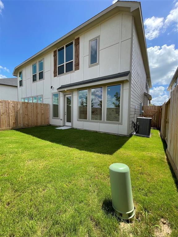 Building Photo - 5531 Holly Hvn Ct