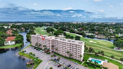 Building Photo - 250 Jacaranda Dr