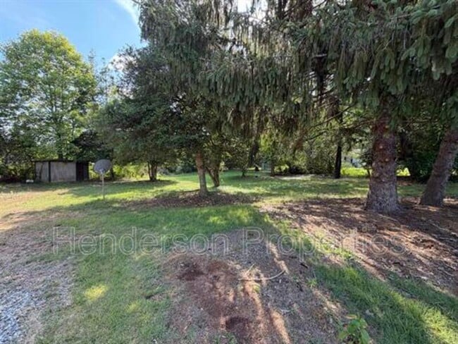 Building Photo - 733 Indian Hill Rd