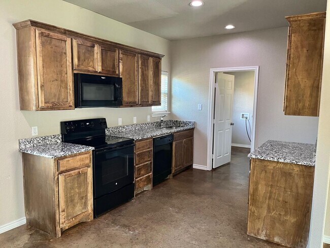 Building Photo - 2312 CR 314