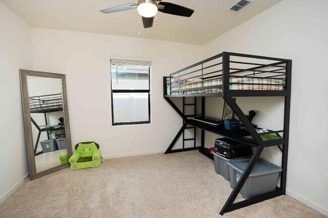 Building Photo - 5322 Delight Dr