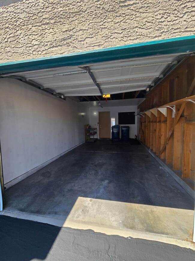 Building Photo - A Fabulous 2 Bed, 2 Bath, 1 Car Attached G...
