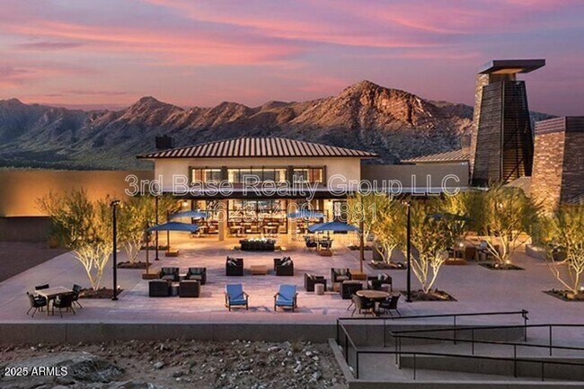 Building Photo - 20363 W Sells Dr