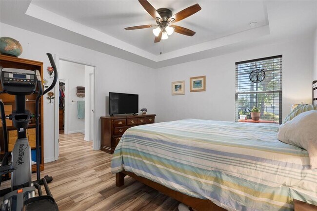 Building Photo - 25901 Aysen Dr