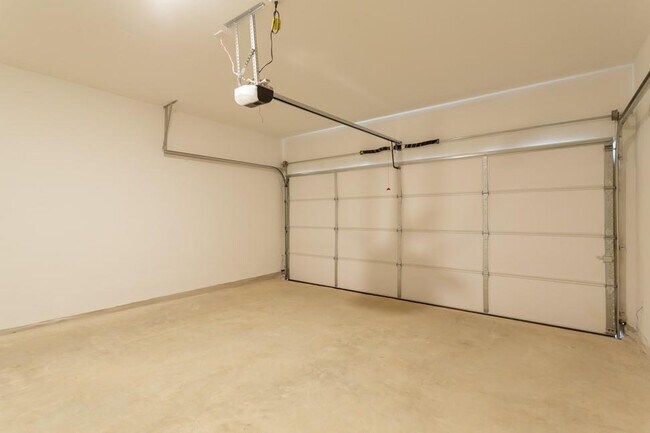 Building Photo - 7237 Spotted Leaf Wy