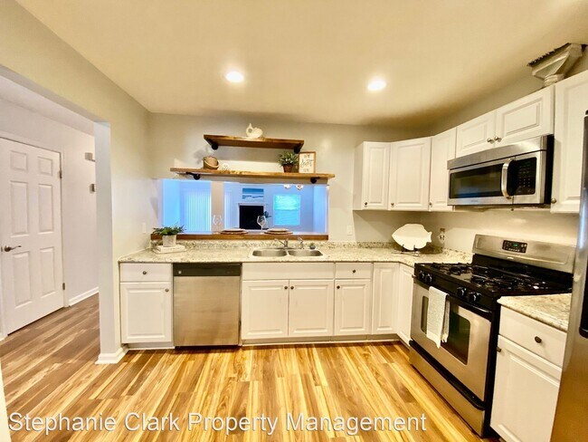 Building Photo - 3 br, 2.5 bath House - 606 Sheafe Court