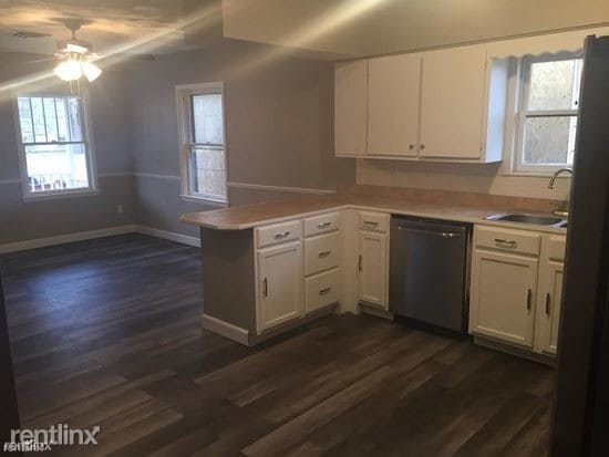 Primary Photo - 2 br, 1 bath House - 2505 W University Ave