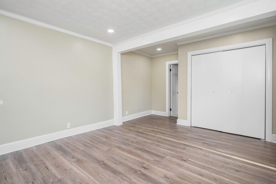 Building Photo - 3412 Southmont Dr