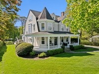 Building Photo - 11 Beach St