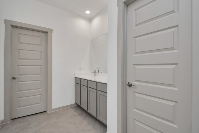 Building Photo - 4010 Elk Crk Ct