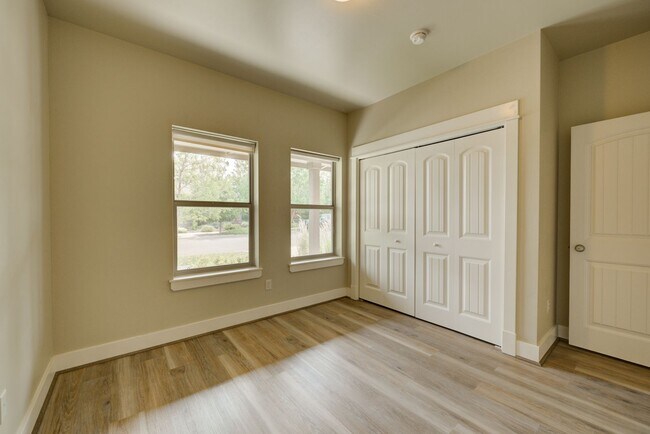 Building Photo - Very Clean Single-Family Home For Rent IN VALLEY WEST BOZEMAN