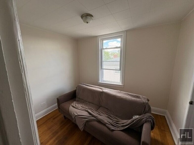 Building Photo - William St, YONKERS