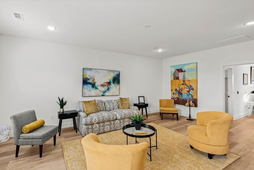 Building Photo - 2612 SW Livingston Square