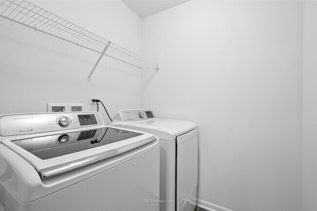 Building Photo - 2967 Madison Dr