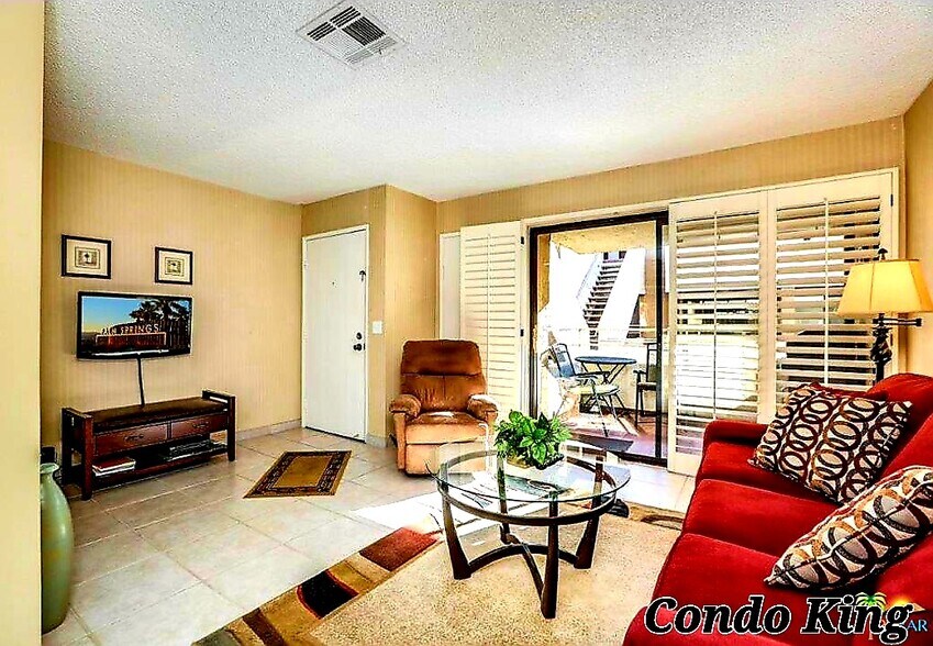 Building Photo - 467 S Calle El Segundo