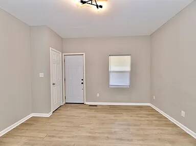Building Photo - 8110 Bentley Farms Dr