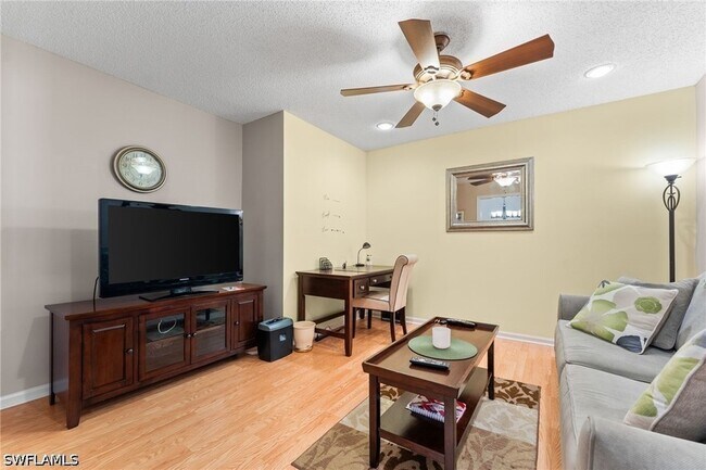 Building Photo - 5928 Cranbrook Way