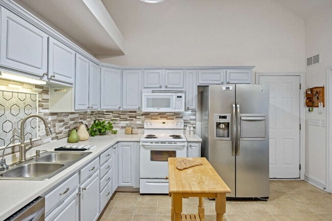 Building Photo - 5349 Deep Blue Ln