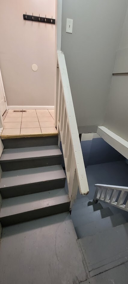 Building Photo - 8057 Meadow Ave