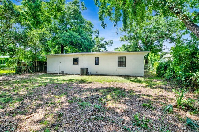 Building Photo - Close to Corry Station Naval Base!