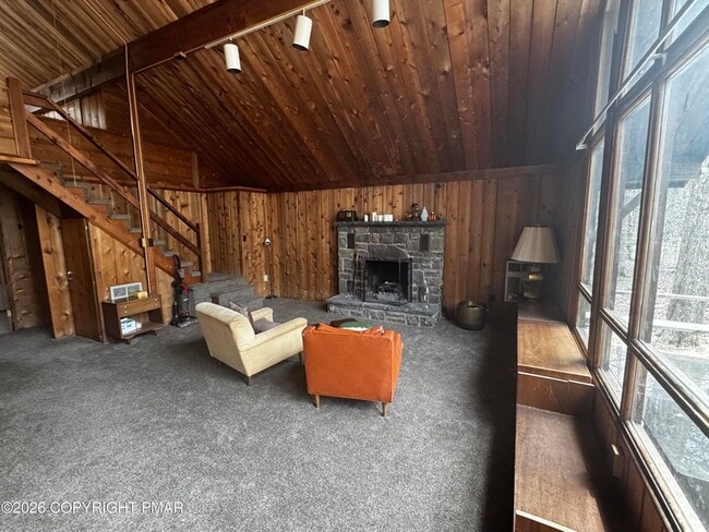 Building Photo - 174 Sweet Briar Rd