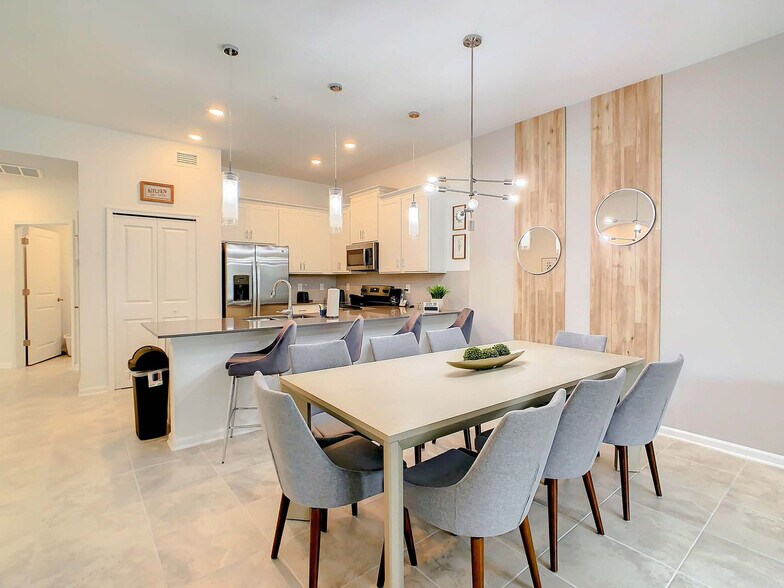 Building Photo - 8861 Cabot Cliffs Dr