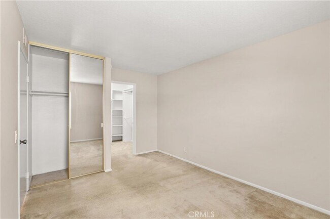 Building Photo - 18312 Parkview Ln