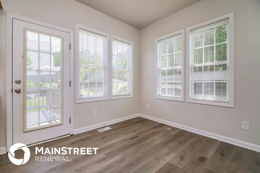 Building Photo - 7100 Bristoe Station Ln