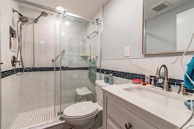 Renovated bathroom - 7838 Foxwood Dr
