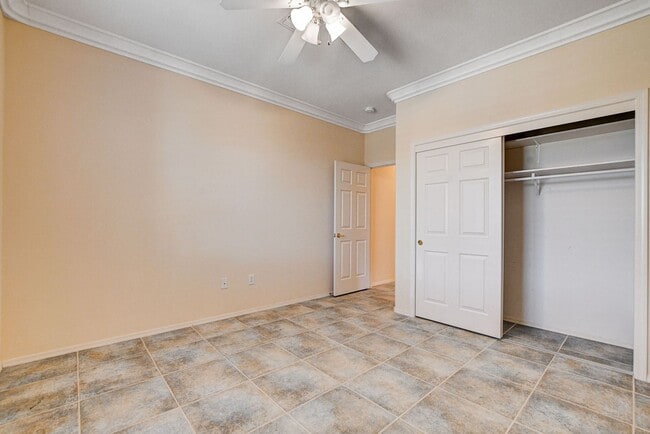 Building Photo - 55+ Age Restricted in Henderson - Zero Carpet