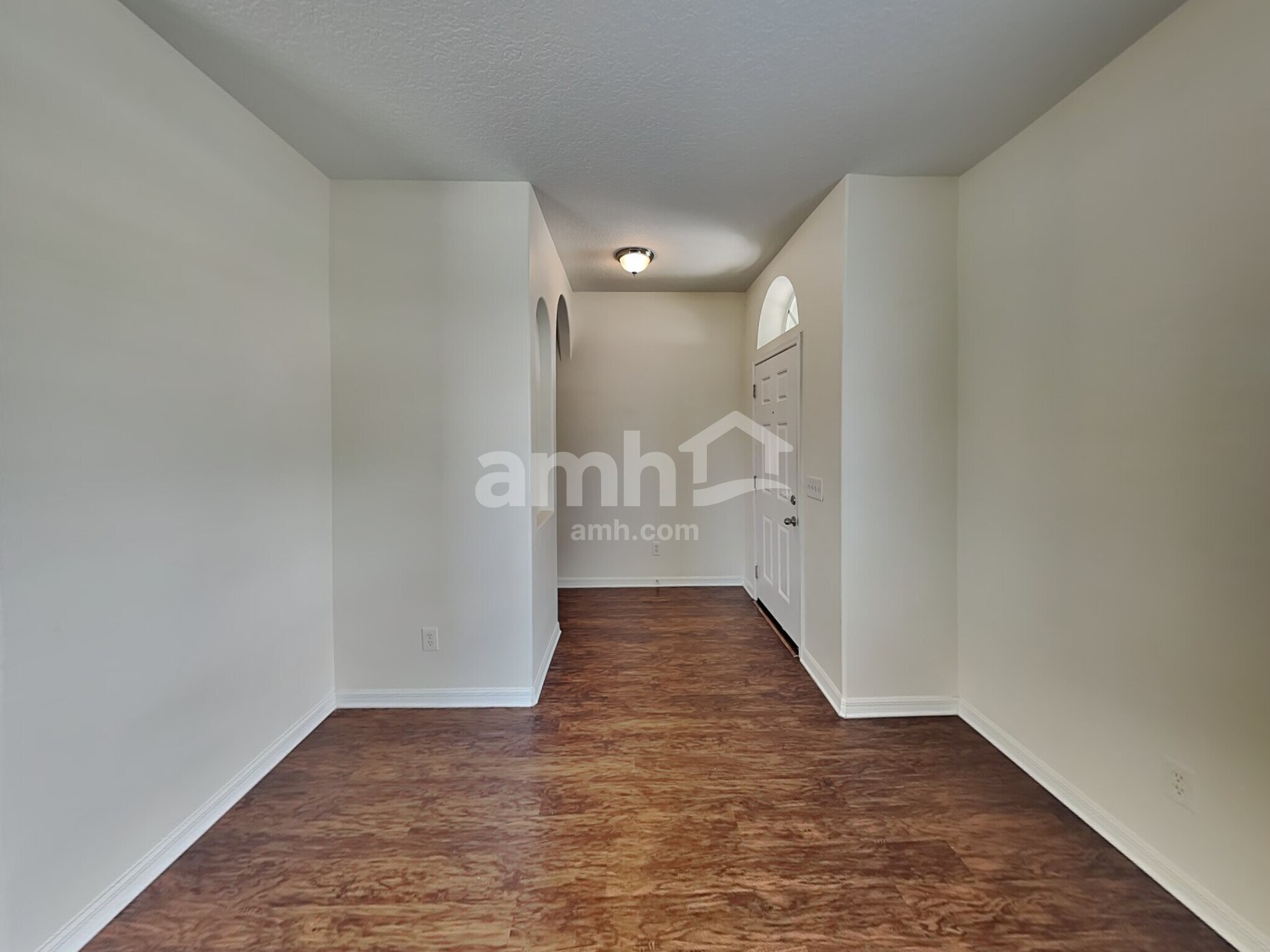 Building Photo - 11502 Village Brook Dr