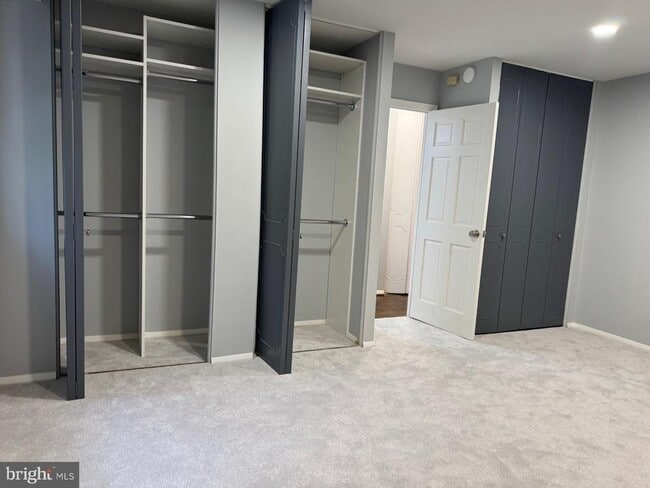 Building Photo - 317 Homeland Southway