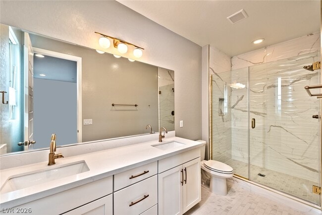 Building Photo - 11697 Redwood Mountain Ave